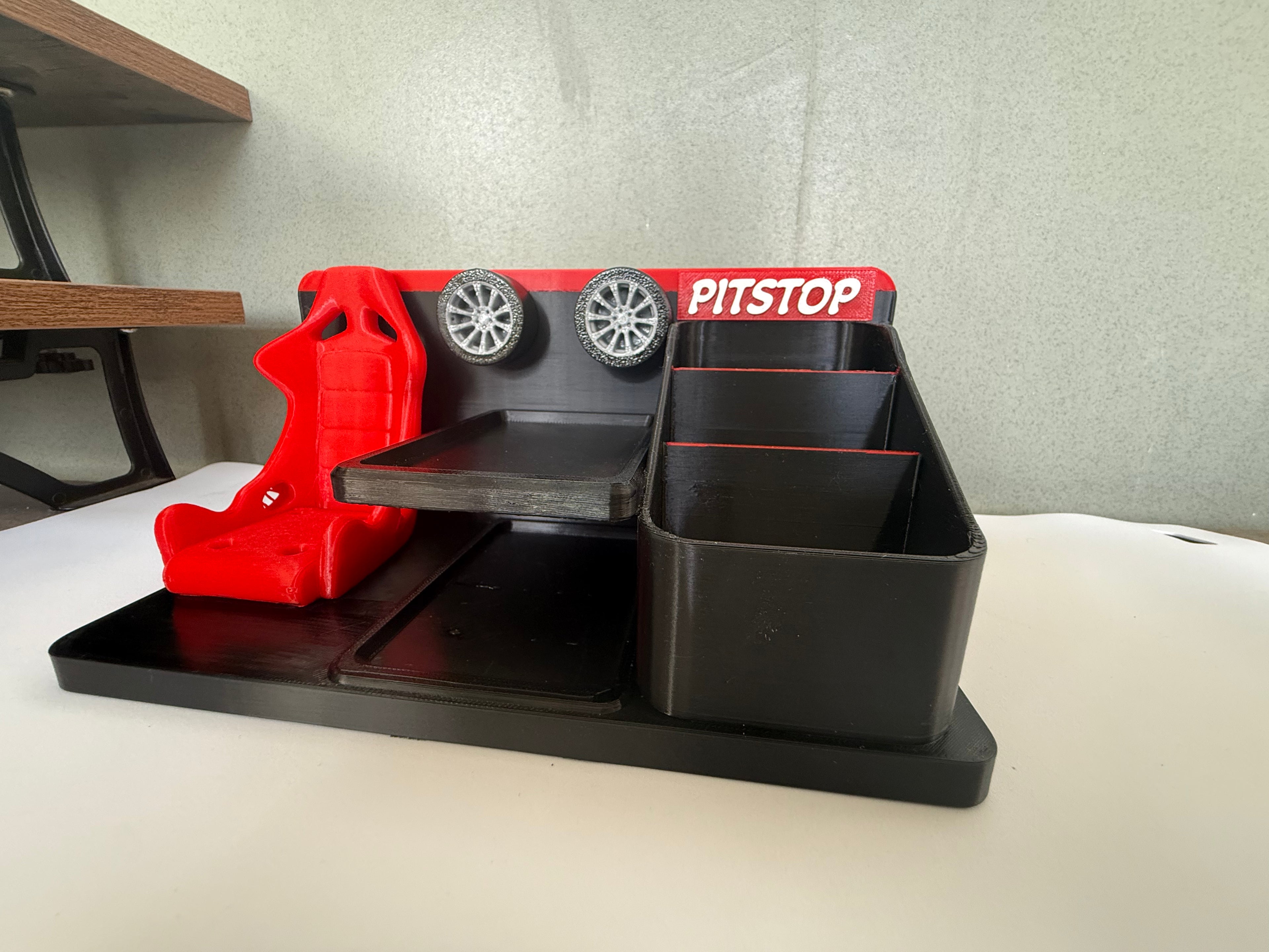 F1 PITSTOP Desk Organiser